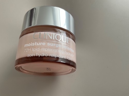 Clinique moisture surge - clinique,