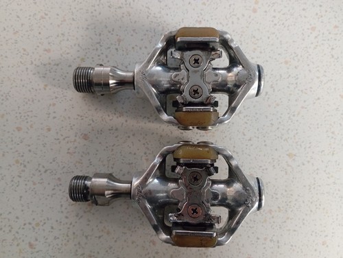 Onza pedals with axles - with,