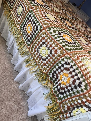 Crochet bedspread x88 - bedspread, ~88”x88”