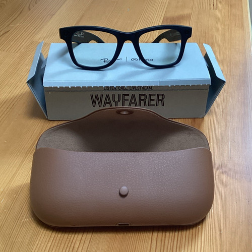 Ray ban wayfarer - ray-ban, plastic