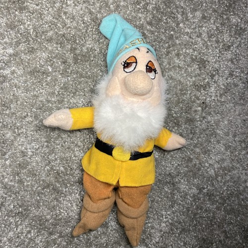 Bashful snow white - snow, the