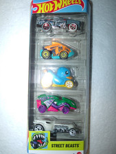 Hot Wheels 2025 Newest 5 pack Street Beast with RARE BLUE DUCK N' ROLL  VHTF
