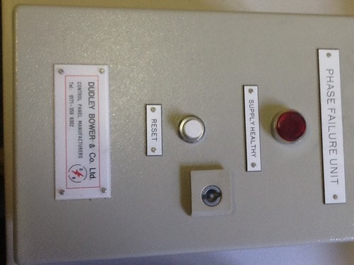Phase failure unit for - unit,