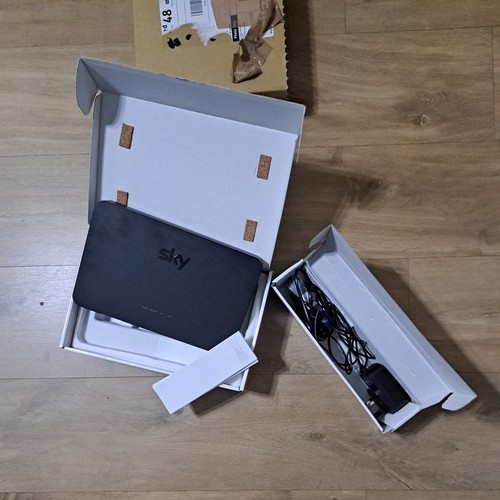 Sky broadband router 2 hub - q,