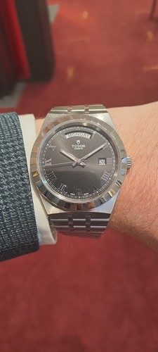 Tudor royal day and date - royal,