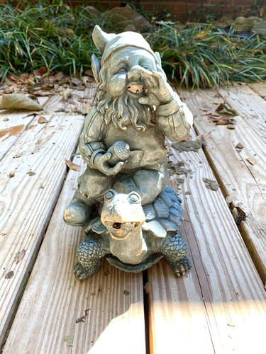 Adventurous gnome sitting - mr,