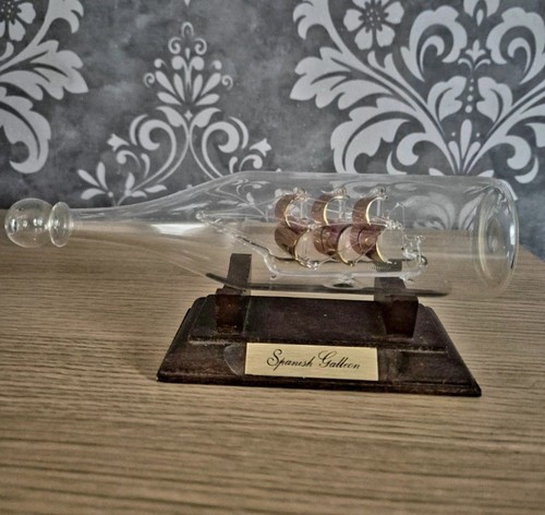 Spanish galleon ship - galleon,