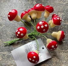 Mini wired toadstools - 12,