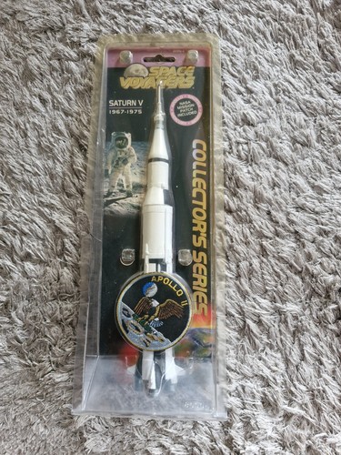 Saturn space rocket model - v,