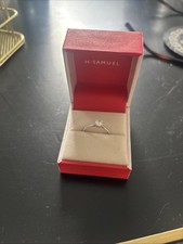 H Samuel 9ct WHITE GOLD RING