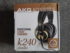 AKG Acoustics k240 studio