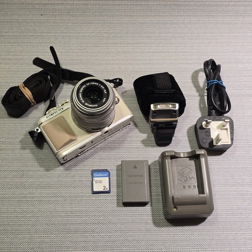 Olympus pen pl7 mirrorless - olympus,