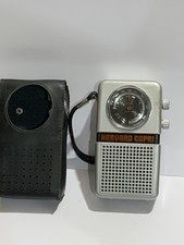 VINTAGE HARVARD  RADIO  2-BAND AM(MW)- LW BAND FROM THE 1970s+CASE