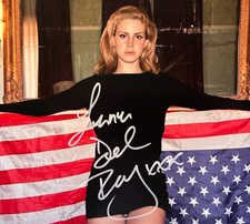 LANA DEL REY Hand Singed 8x10