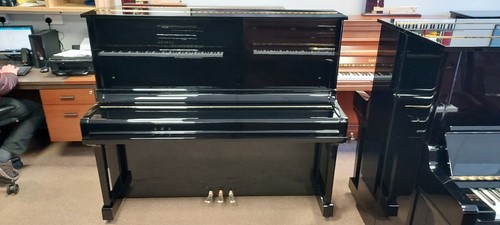 Yamaha upright piano little - upright,