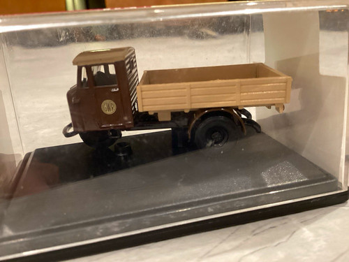 Hornby scale autos - autos,