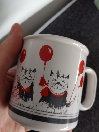 Vintage retro hornsea cat - retro,