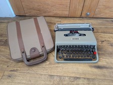 Olivetti Lettera 22 Vintage