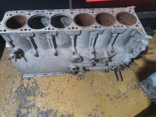 Aston martin dbs engine - aston,