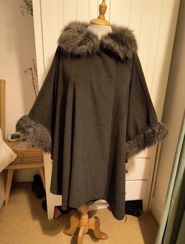 Women grey cape faux - m&s,