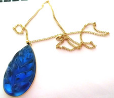 LALIQUE BEAUTIFUL PENDANT