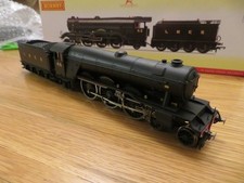 Hornby R30087 LNER A3 Class No.45 Lemberg Locomotive - Black
