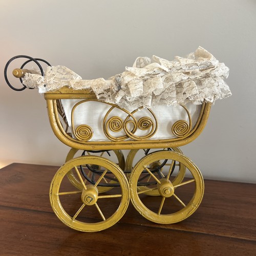 Vintage victorian wicker - victorian, lace