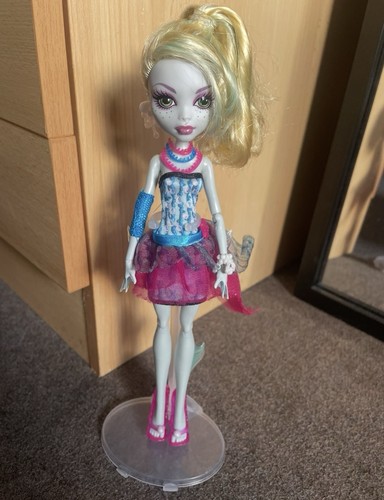 Monster high doll - high,