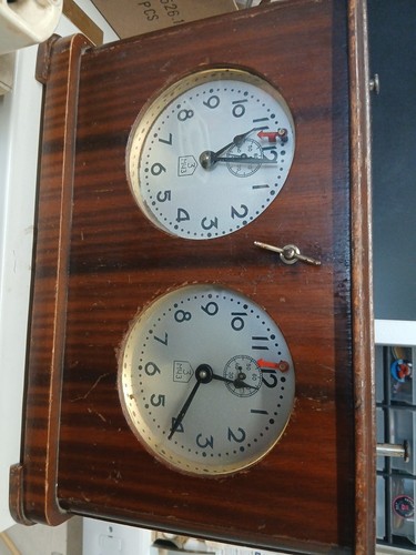 Good working order - good, clock
