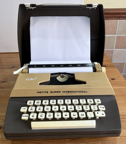 Vintage 1970 petite super - petite,