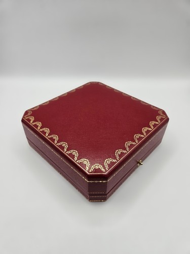 Must cartier watch box - watch,