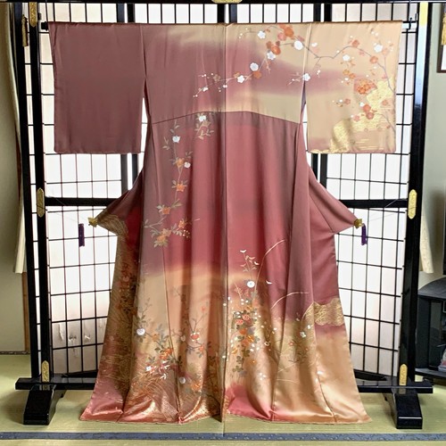 Unused silk houmongi - unused,