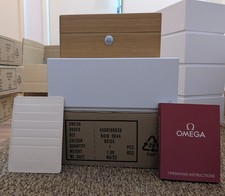 OMEGA  Genuine Large Wooden Watch Presentation Box with Red Cube