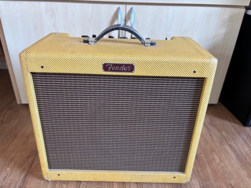 Fender blues junior lacquered - blues,