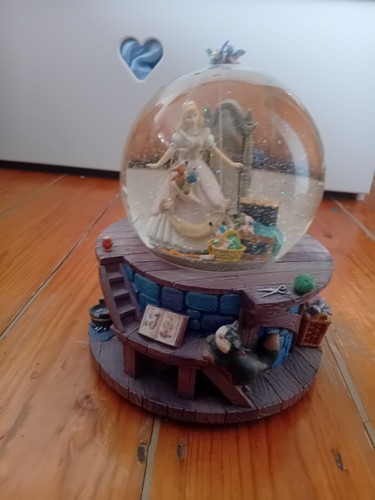 Snowglobe disney cinderella - ,