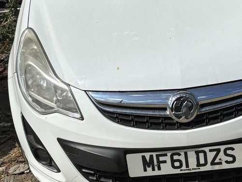 Vauxhall corsa headlight - d,