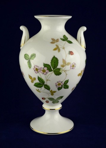 Wedgwood wild strawberry - wild,