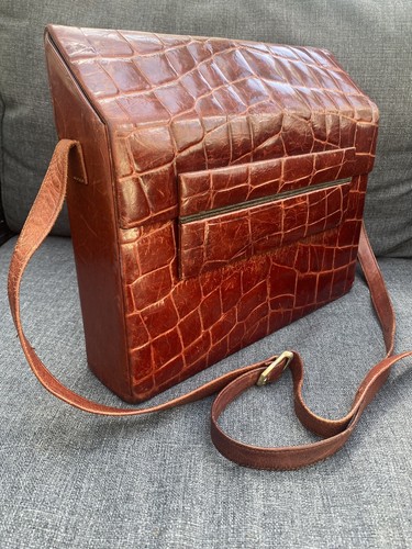 Vintage large crocodile - large,