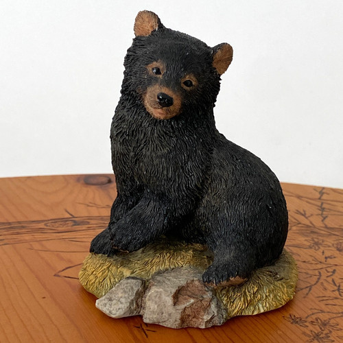 Sherratt simpson figurine - &,