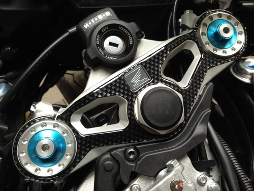 Carbon fibre effect - fibre, yoke