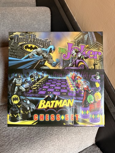 The batman chess set dark - chess, –