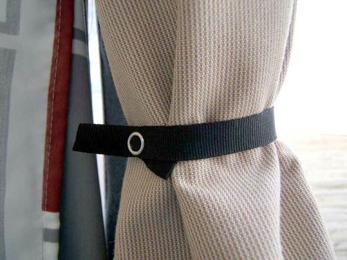 Isabella door retaining ties - door,