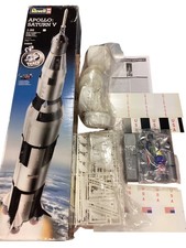 Revell Apollo Saturn V 1:96