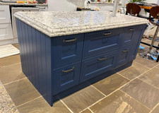 Wren kitchen island with