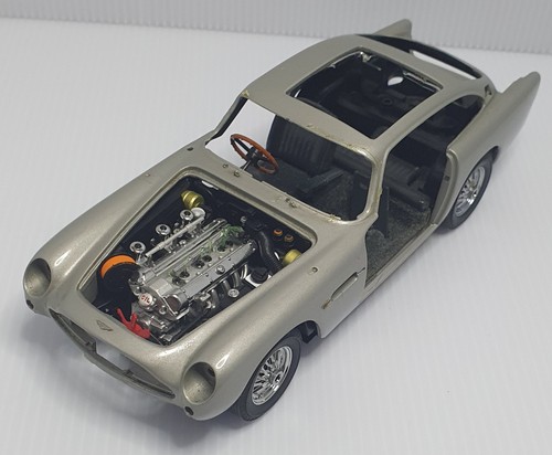 Danbury mint aston martin - mint, db5