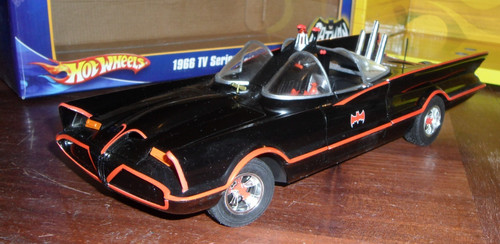 Hot wheels batman 1966 - hot,