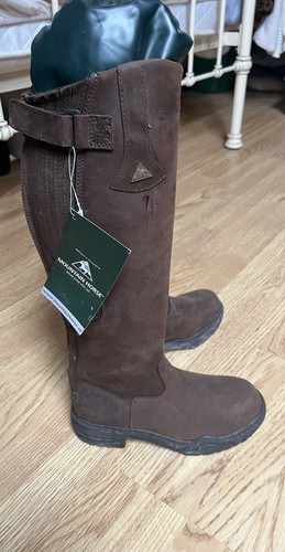 Mountain horse suede - horse,