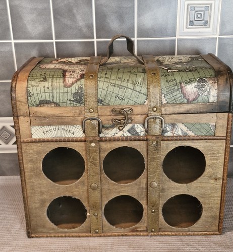 Vintage wine rack - wine, trunk