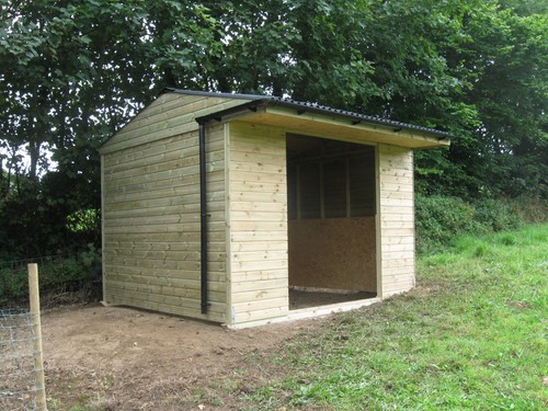 Mobile field shelter with - mobile,