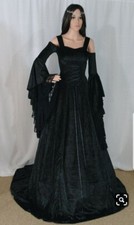 Renaissance dress vampire